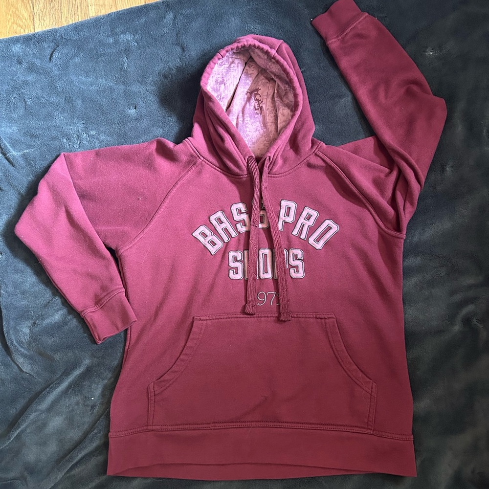 Bass Pro Shops Burgundy Pullover